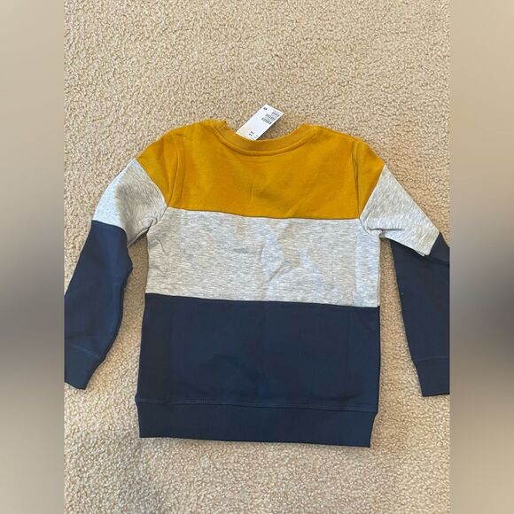 NWT H&M Color Blocked Sweatshirt Boy Size 6 - 8 years - Picture 2 of 4